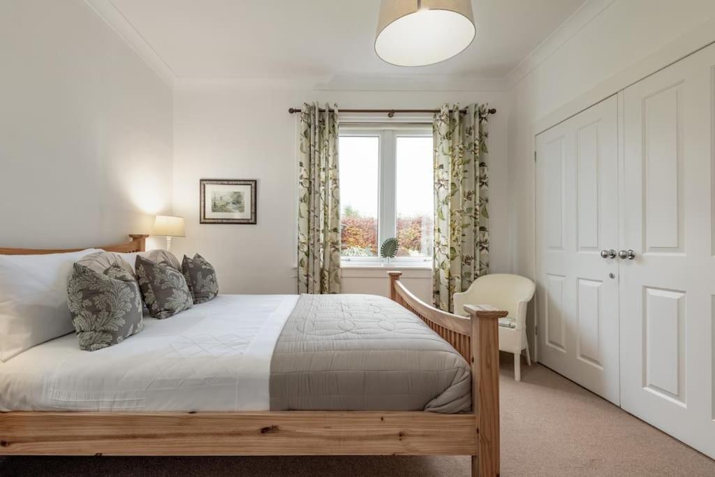 Heather Cottage, 2 Bedroom In Comrie Exterior foto